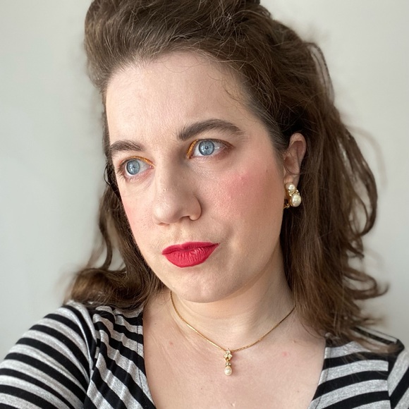 VTG CHRISTIAN DIOR Earrings Gold Plated Faux Pearl Swarovski Crystals Clip Ons. - Picture 9 of 9